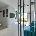 Rivus With Parking In By Renters