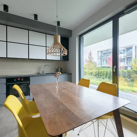 Rivus With Parking In By Renters *