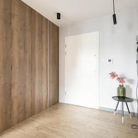 Rivus With Parking In By Renters גדינייה