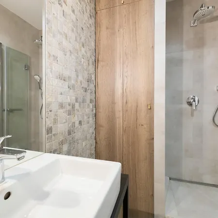 דירה Rivus With Parking In By Renters