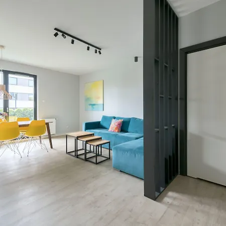 Rivus With Parking In By Renters *