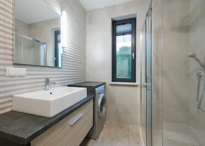 Rivus With Parking In By Renters * Gdynia