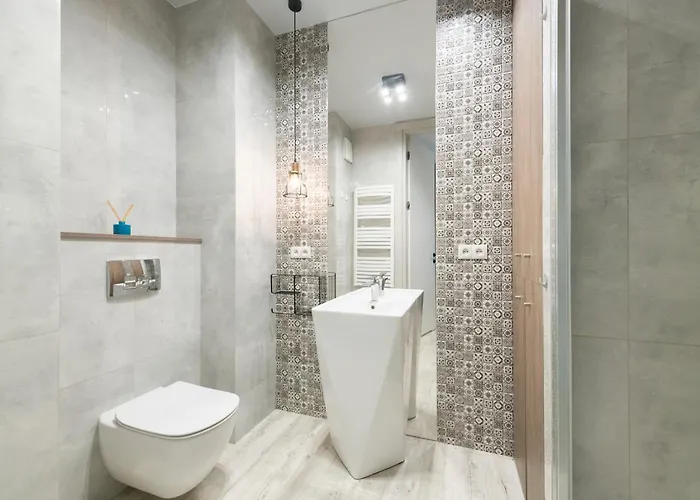 Rivus With Parking In By Renters شقة غدينيا