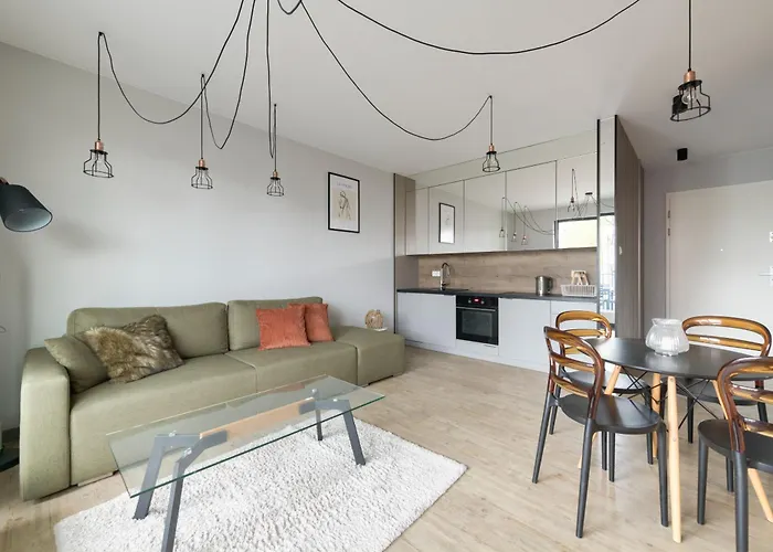 Rivus With Parking In By Renters شقة