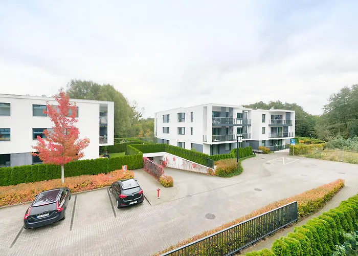 Rivus With Parking In By Renters شقة