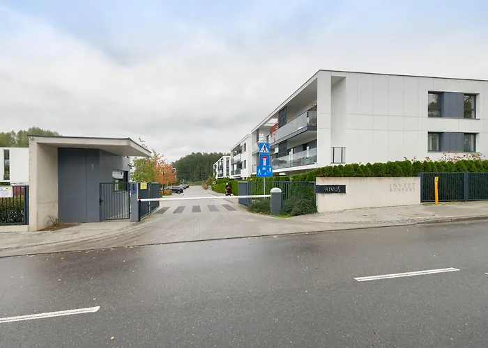 Rivus With Parking In By Renters Gdynia